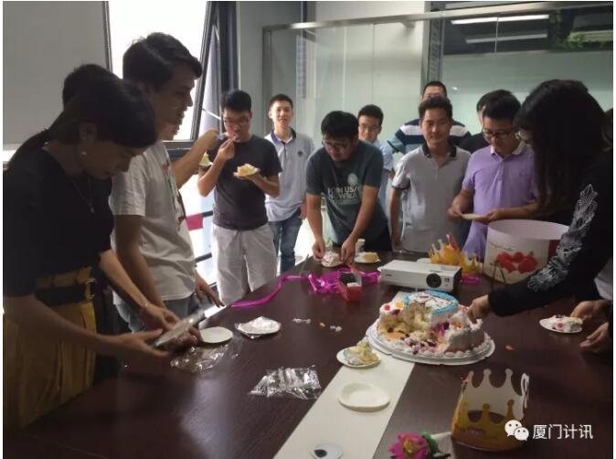 廈門計(jì)訊十月員工生日會(huì)